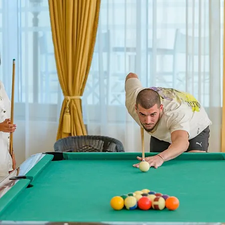 Blue Pearl Hotell Slăntjev Brjag